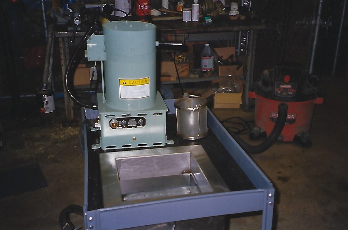 Ultrasonic deburring store machine